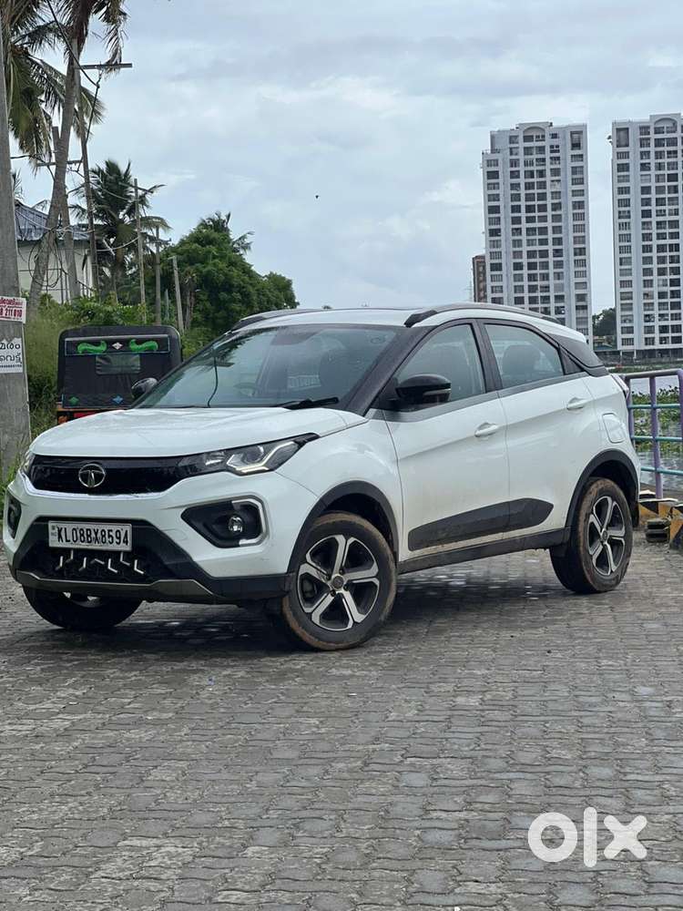 Tata Nexon 1.2 Revotron Xza Plus, 2022, Petrol