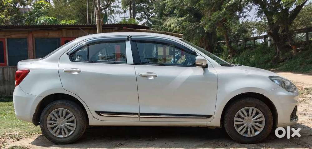 Maruti Suzuki Dzire 1.2 Vxi, 2023, Petrol
