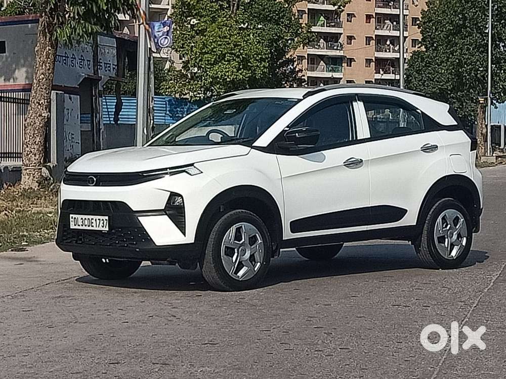 Tata Nexon Smart Plus S 1.2 Revotron Petrol 5 Mt, 2026, Petrol