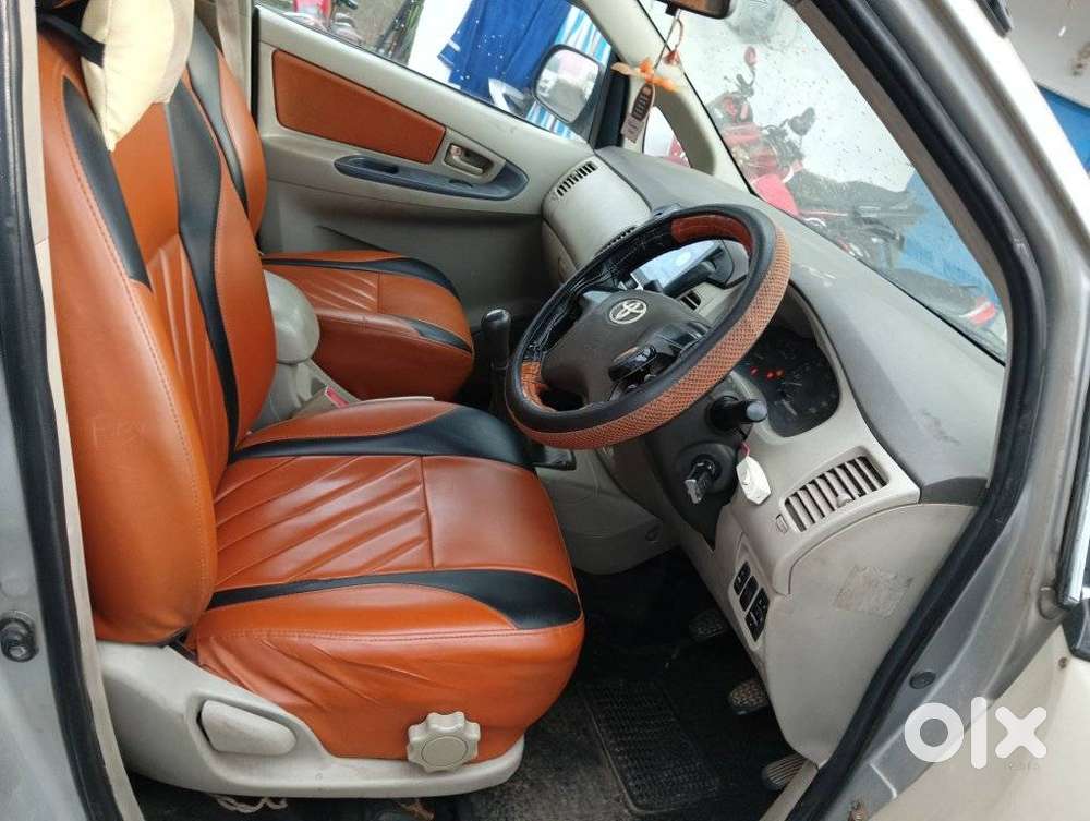 Toyota Innova 2.5 G (diesel) 8 Seater, 2012, Diesel