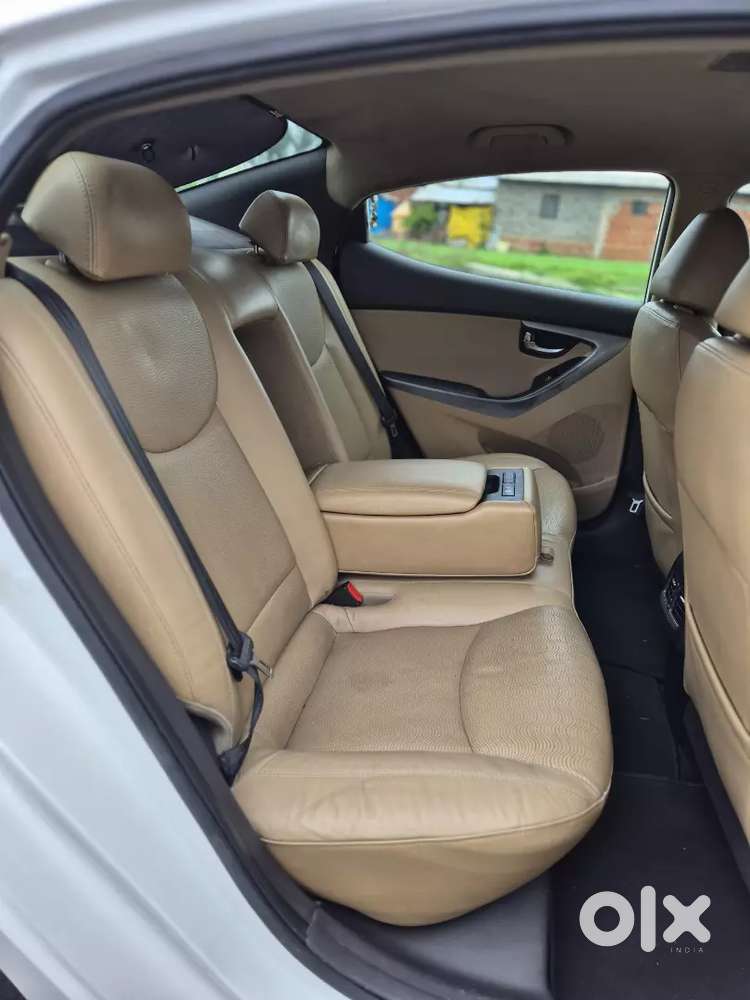 Selling My Hyundai Elantra Topend Model Next To Showroom Condition