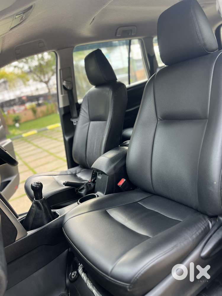Toyota Innova Crysta 2.4 Gx Mt, 2016, Diesel