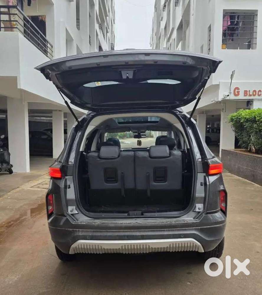 Tata Safari Pure + S (at)