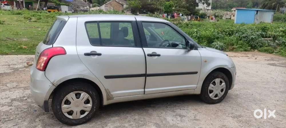 Maruti Suzuki Swift 2011 Year