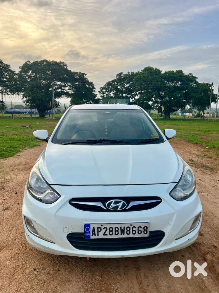 Hyundai Fluidic Verna 2013