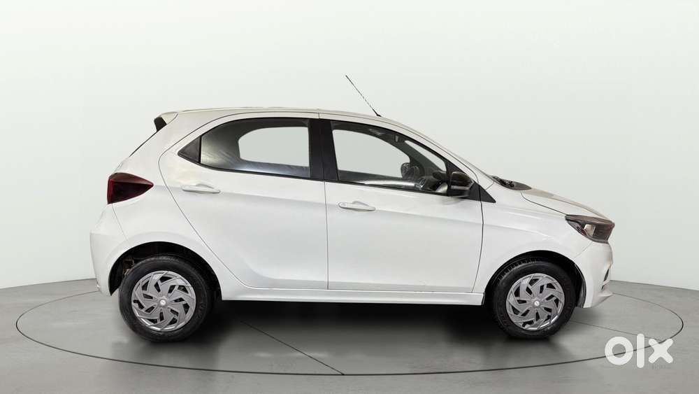 Tata Tiago 1.2 Revotron Xt Cng, 2023, Cng & Hybrids