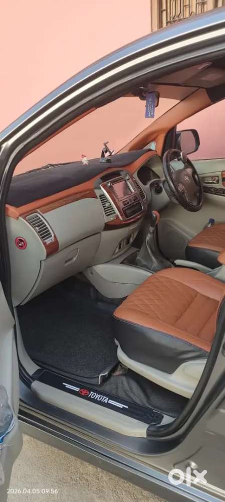 2015 Innova 2.5 V