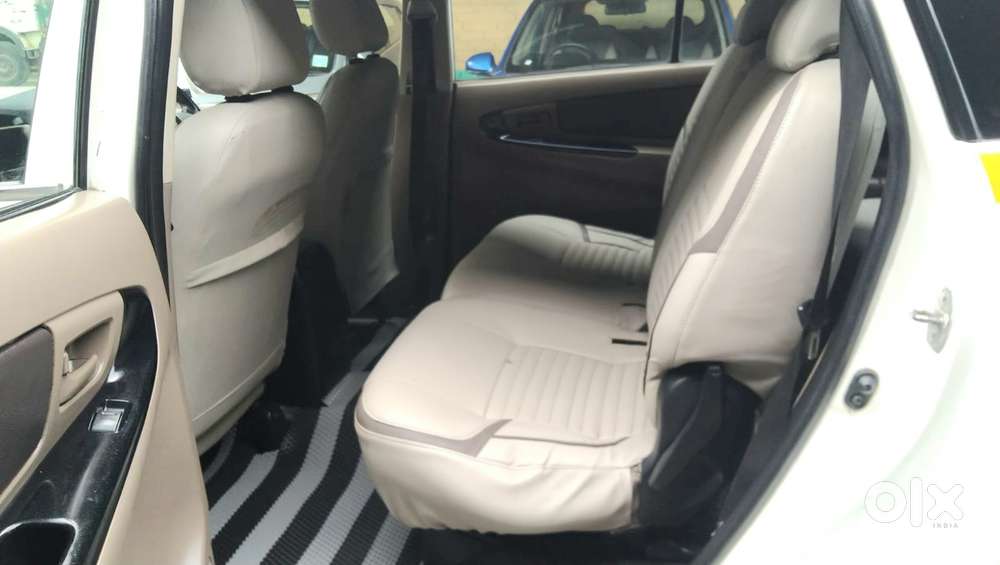 Toyota Innova 2.5 G (diesel) 8 Seater, 2015, Diesel