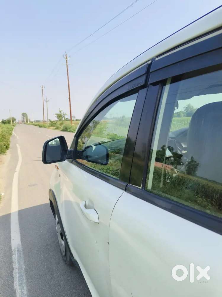 Mahindra Kuv Disel Fst Owner 2020 Modal All Papers New Condition.