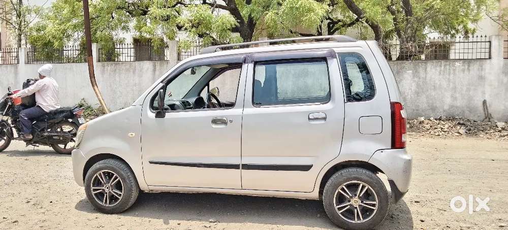 गाडीला 80 हजार रुपए खर्च केले आहे Cng गाडी आहे
