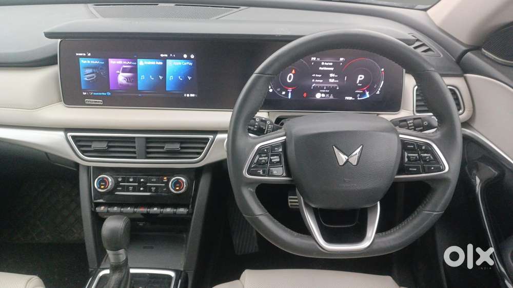 Mahindra Xuv700 2.0 Ax 7 Petrol At Str, 2023, Diesel
