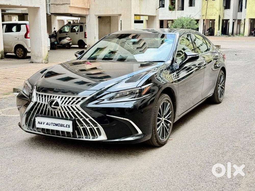 Lexus Es 300h Luxury, 2025, Cng & Hybrids