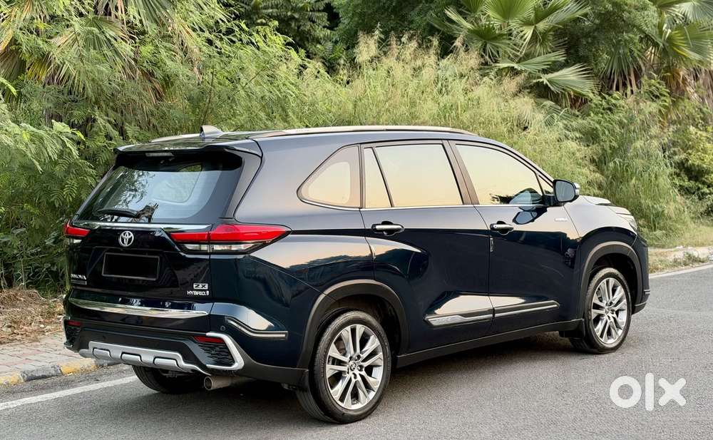 Toyota Innova Hycross 2.0 Zx (o) Hybrid 7 Str, 2024, Petrol