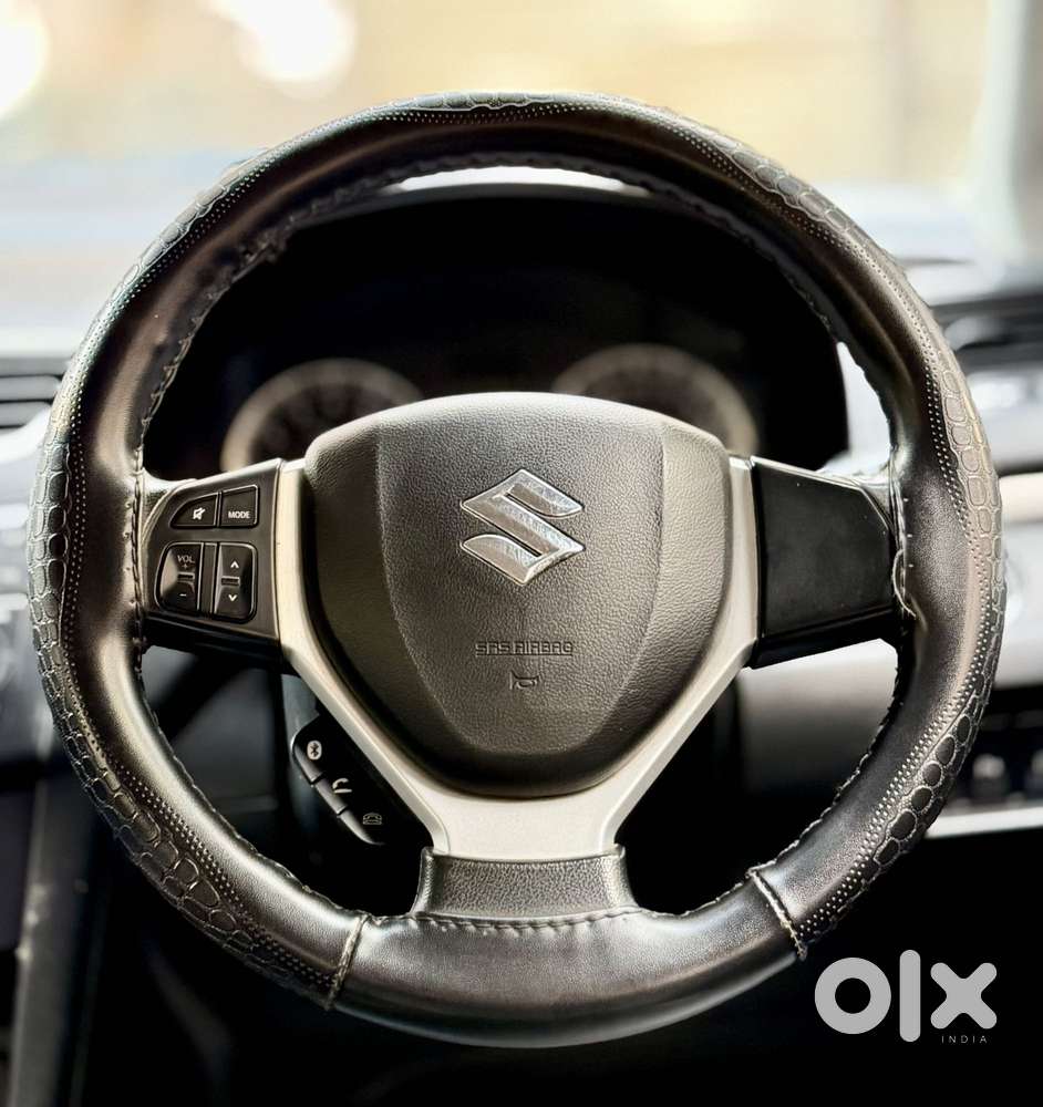 Maruti Suzuki Swift Vvt Zxi, 2017, Petrol