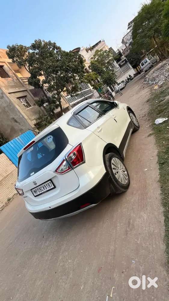 Maruti Suzuki S-cross 2017 Diesel Well Maintained