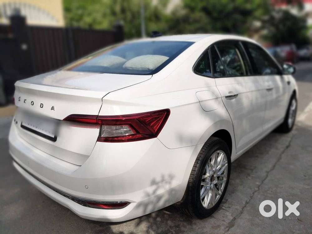 Skoda Slavia 1.0 Tsi Style At, 2024, Petrol