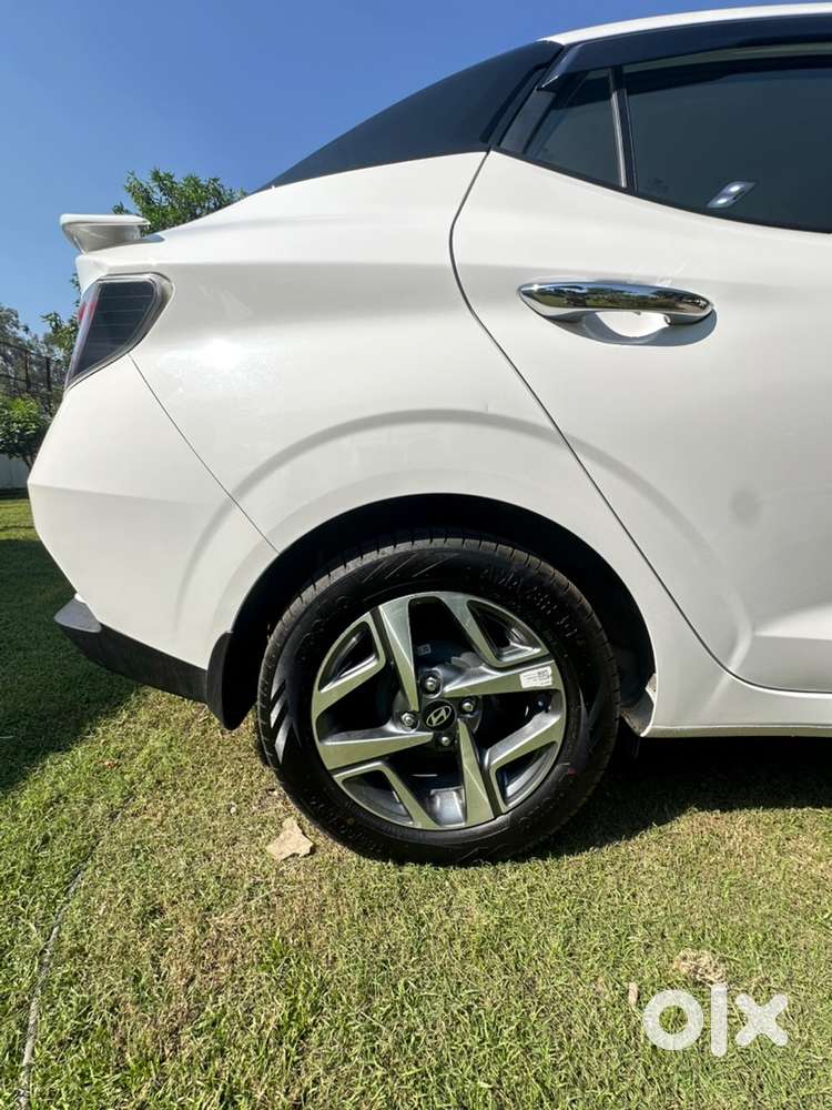 Hyundai Aura Petrol 2025 ( Automatic)