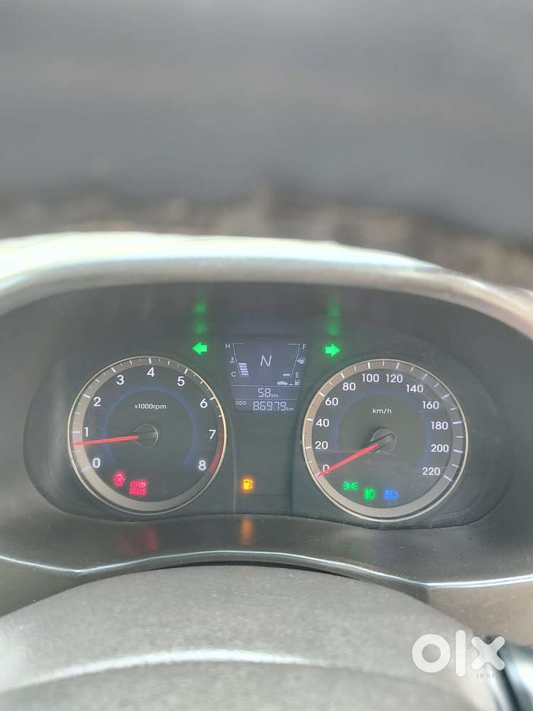 Hyundai Verna 1.6 Sx Vtvt At, 2016, Petrol