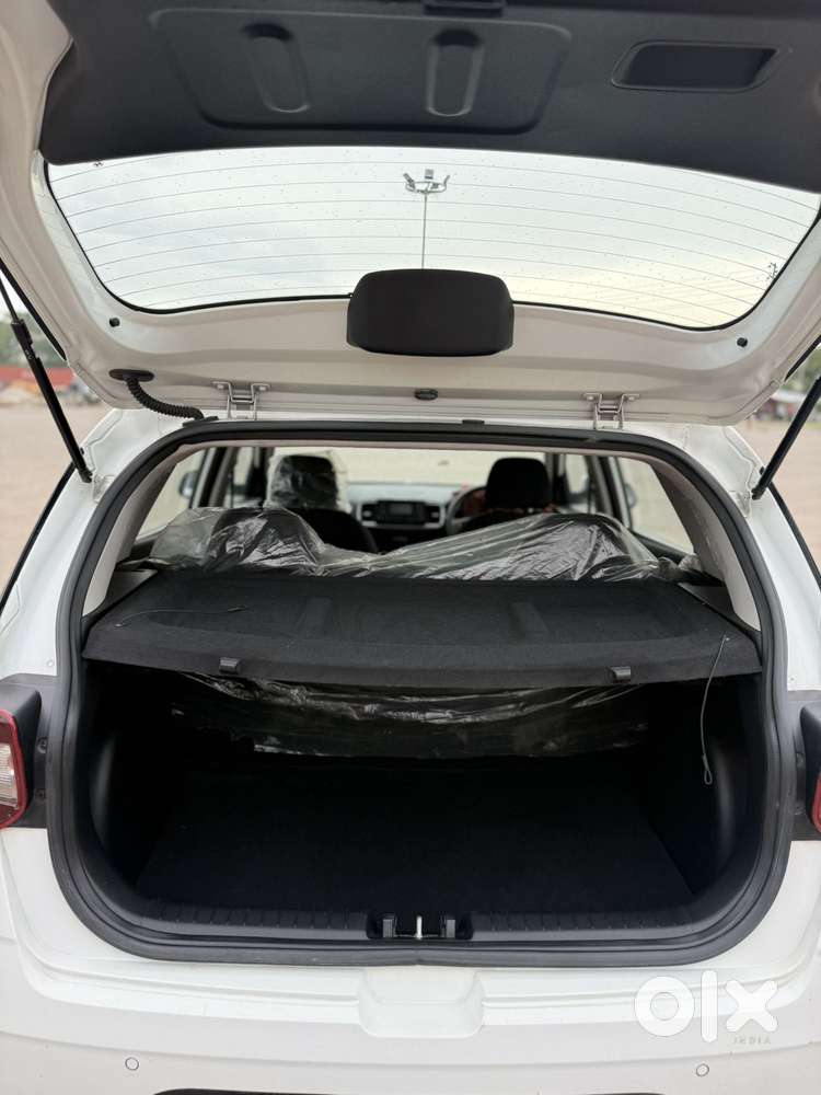Hyundai Venue S Turbo, 2021, Petrol