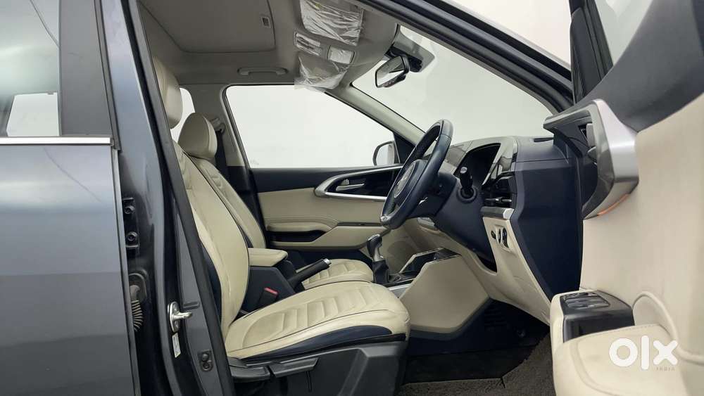 Kia Carens Luxury 1.5 Diesel Imt 7 Str, 2023, Diesel