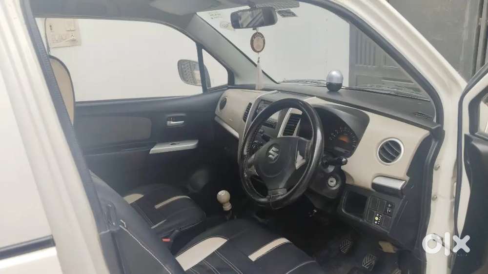 Wagonr R Cng With Alloy Wheel