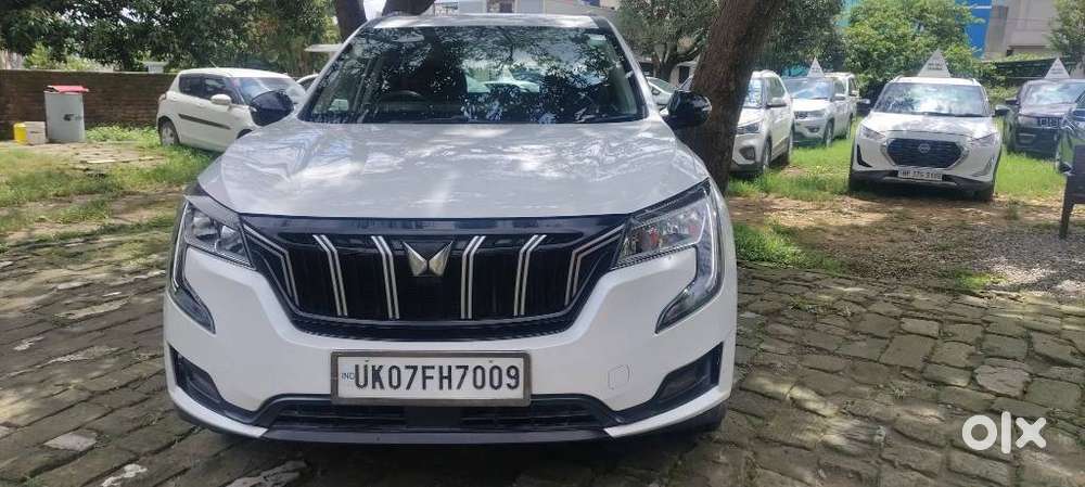 Mahindra Xuv700 Mx Diesel Mt 5 Str (e), 2022, Petrol