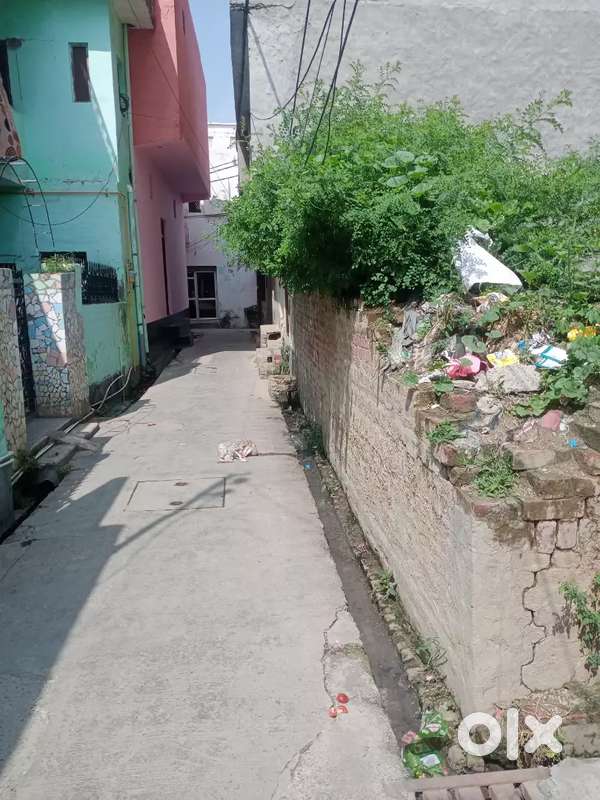 Sale plot urjent 2 side plot best location 21*48