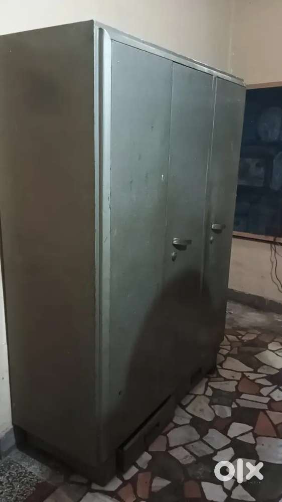 3 Door metal almirah