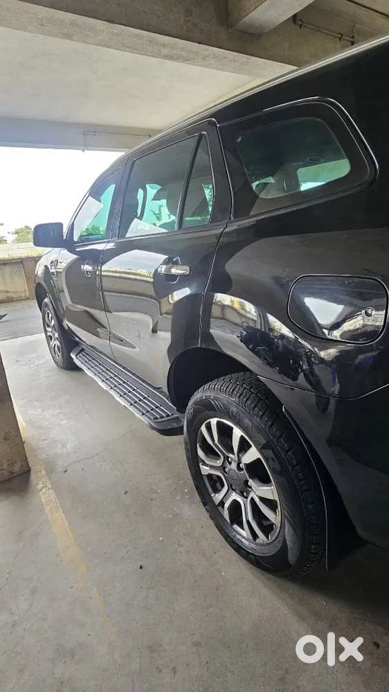 Ford Endeavour Titanium + 2021