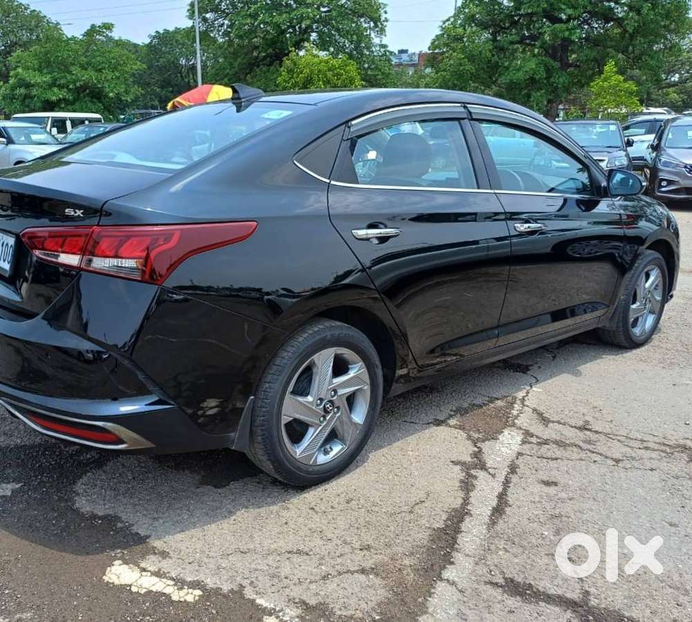 Hyundai Verna Sx(o) Petrol At, 2022, Petrol