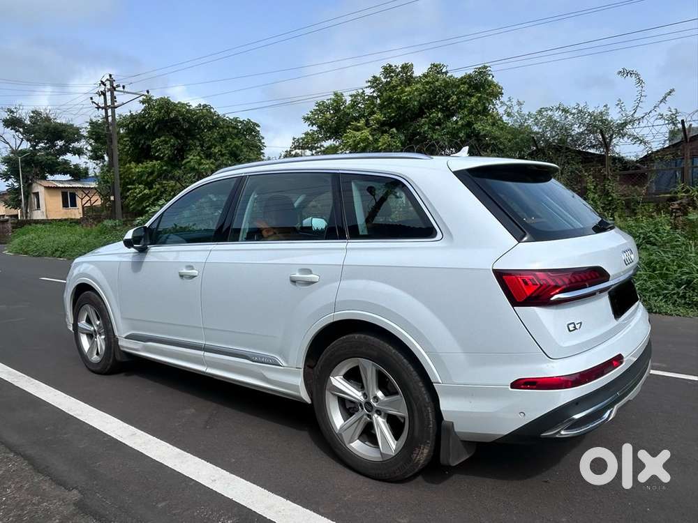 Audi Q7 3.0 Petrol 2024 Hybrid Quattro