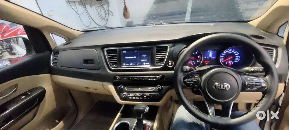 Kia Carnival Premium, 2020, Diesel
