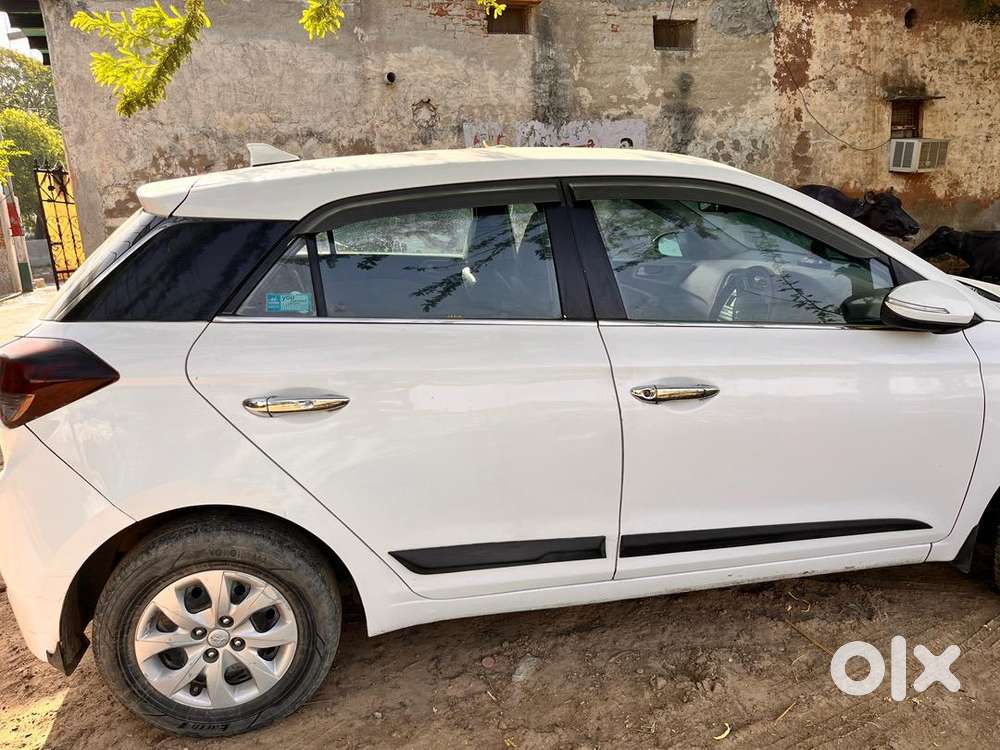 Hyundai I20 2017 Cng & Hybrids 90000 Km Driven