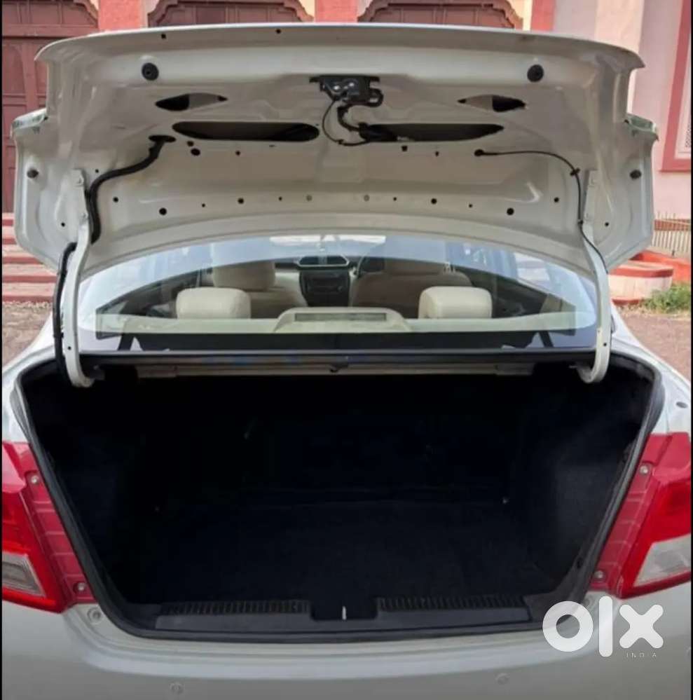 Maruti Suzuki Dzire Vxi 2019 Petrol 51255 Km Driven