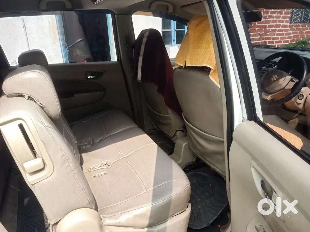 Maruti Suzuki Ertiga Zxi 2012 Top Model