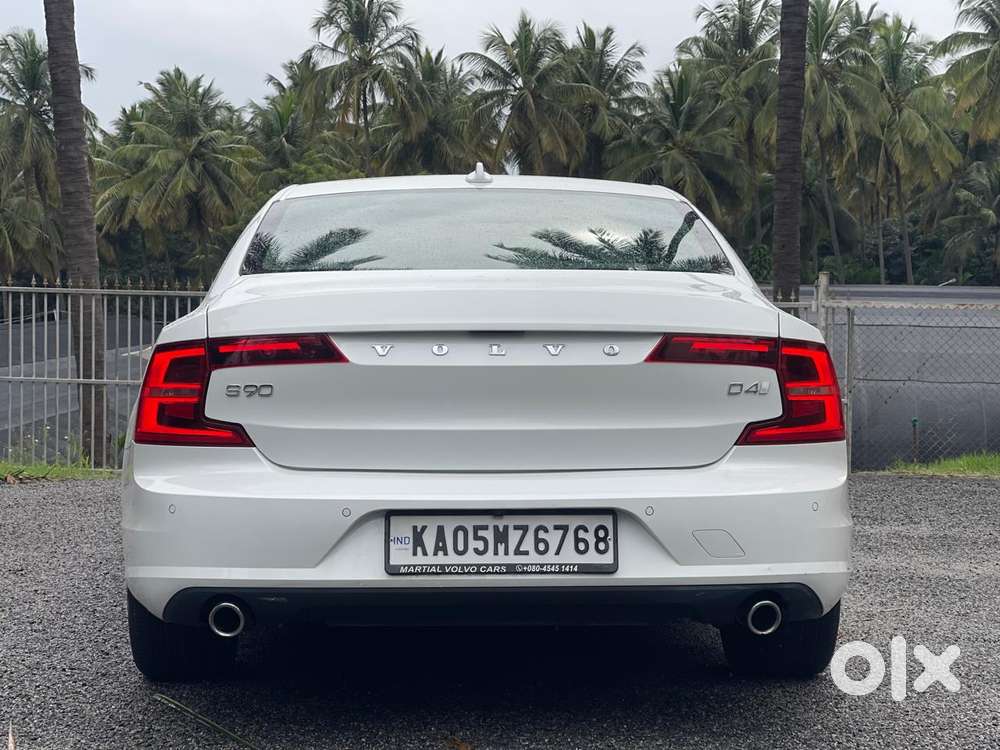 Volvo S90 D4 Momentum, 2019, Diesel