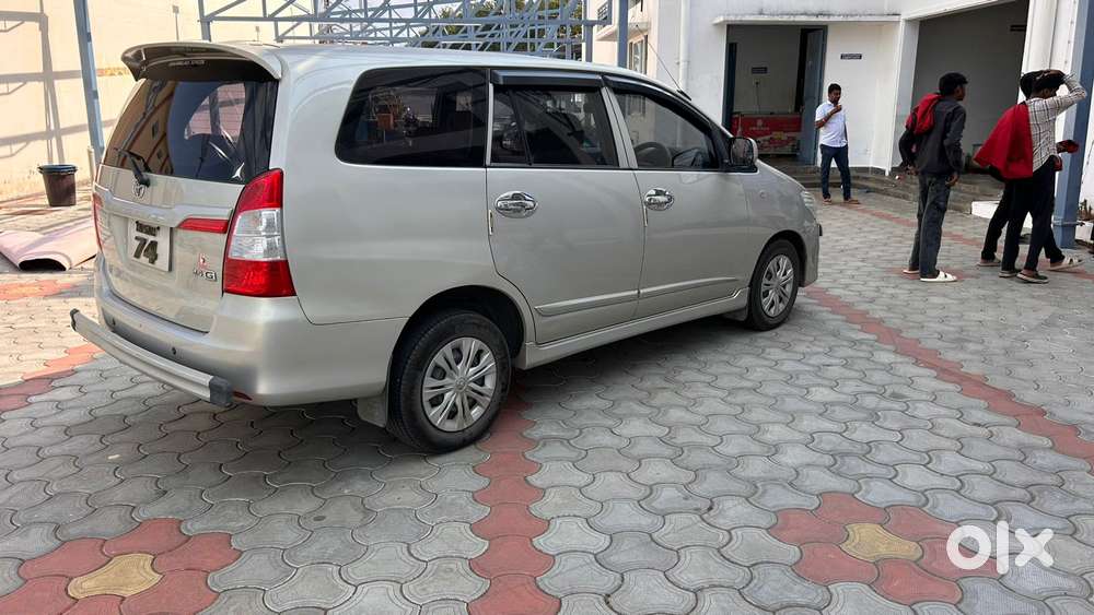 Toyota Innova 2.5 G (diesel) 8 Seater, 2014, Diesel