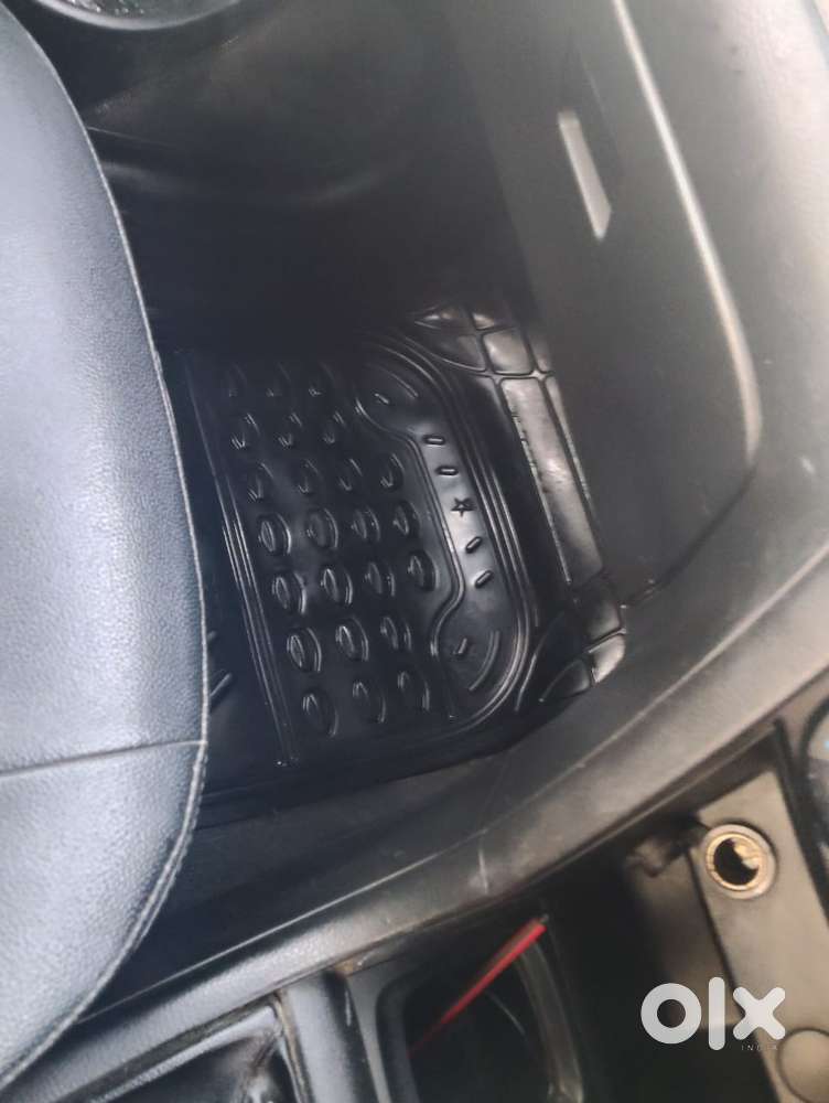 Maruti Suzuki Swift Lxi Optional-o, 2017, Petrol