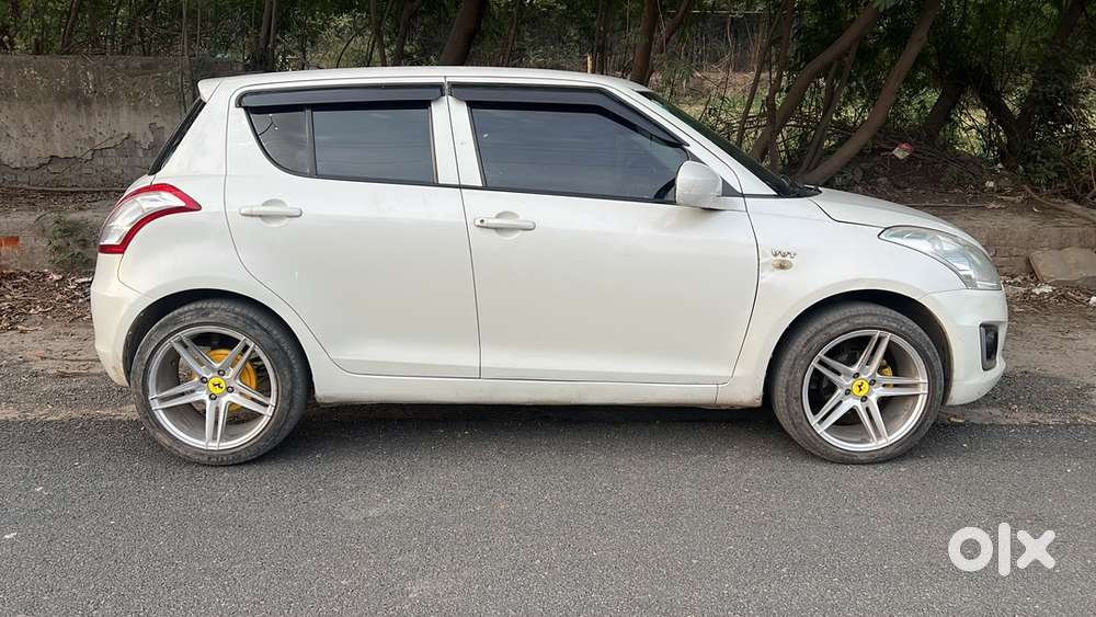 Maruti Suzuki Swift 2017 Cng & Hybrids 65000 Km Driven