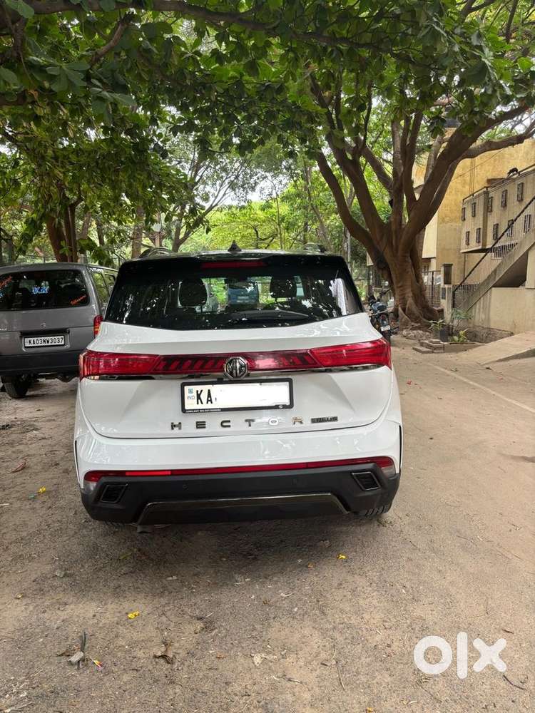 Mg Hector Plus Sharp 1.5 Turbo Limited Edition 7 Str Cvt Snowstorm