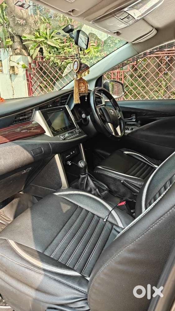 Toyota Innova Crysta 2017 Diesel Well Maintained
