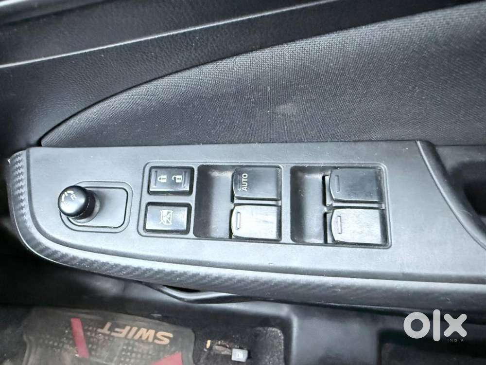Maruti Suzuki Swift Vxi + Manual, 2022, Petrol
