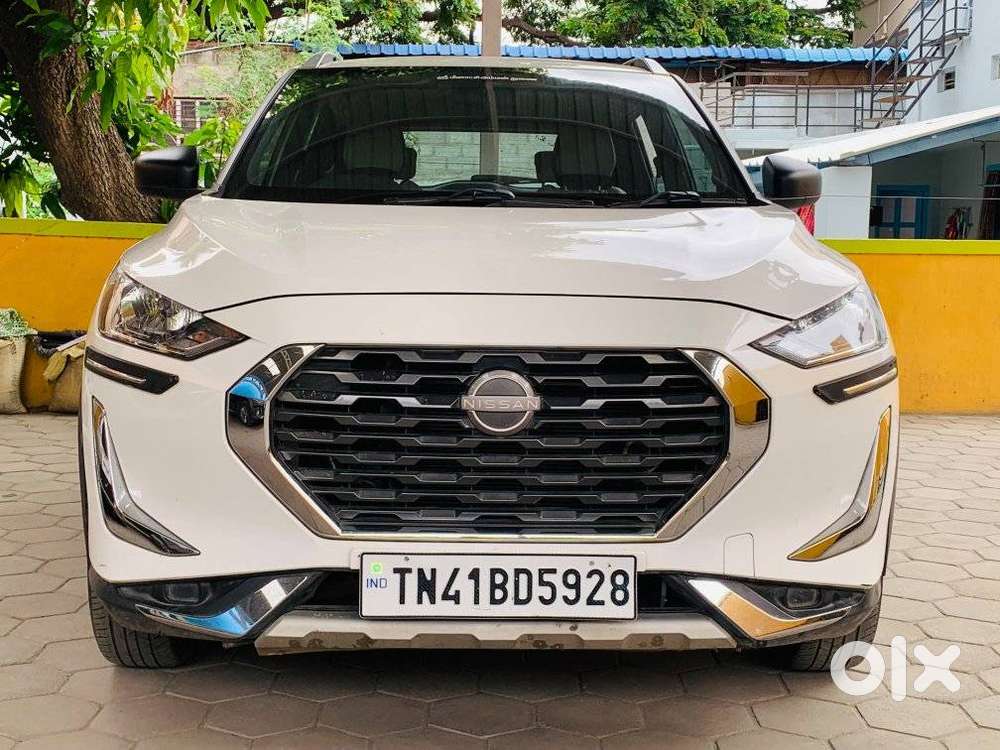 Nissan Magnite Kuro Edition Petrol Amt, 2024, Petrol