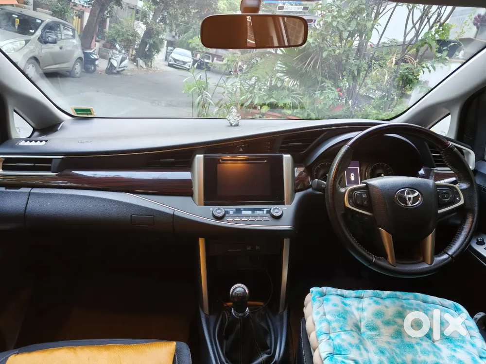 Toyota Innova Crysta 2017