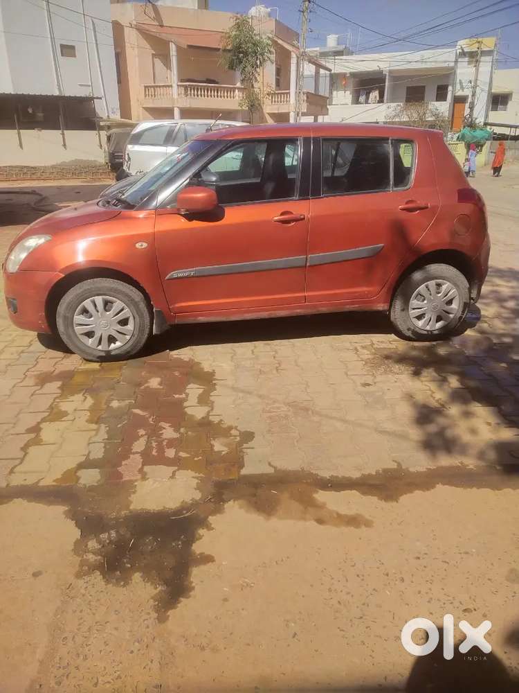 Maruti Suzuki Swift 2005 Petrol 51000 Km Driven