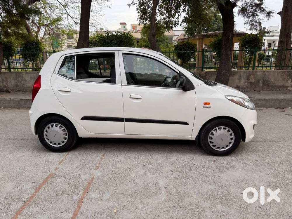 Hyundai I10 Magna O, 2016, Petrol