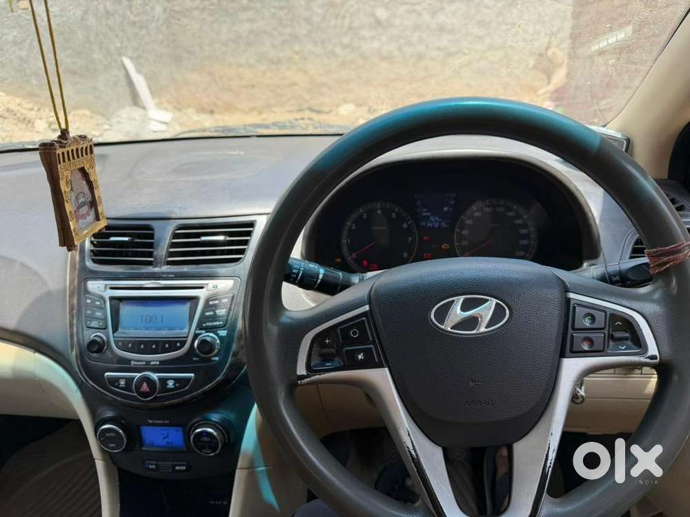 Hyundai Verna 2012