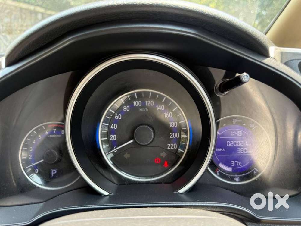 Honda Jazz V Automatic, 2016, Petrol