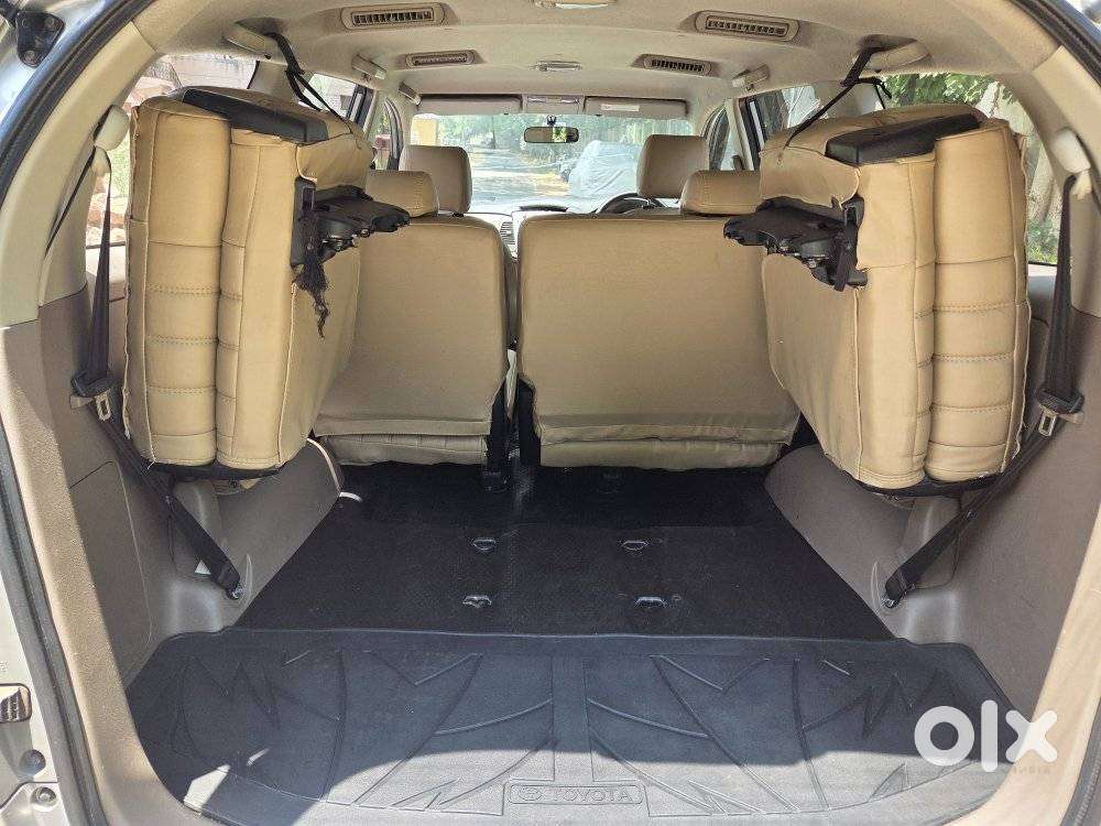 Toyota Innova 2.5 V 8 Str, 2015, Diesel