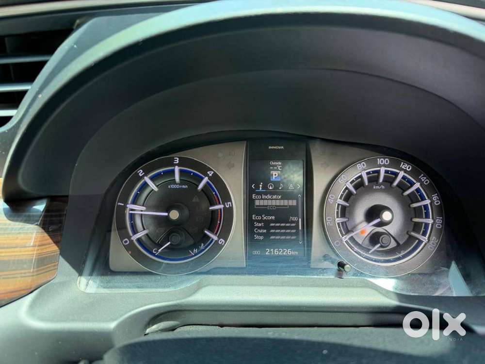 Toyota Innova Crysta 2017 Diesel Well Maintained